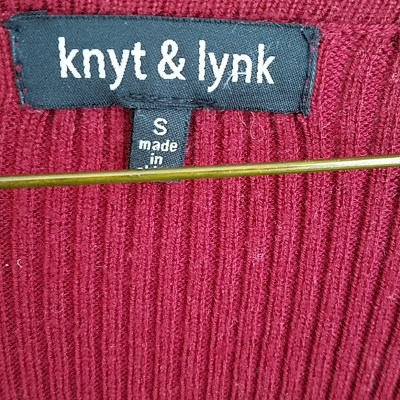 Ribbed bell sleeve sweater with accent on sleeves - Picture 5 of 5